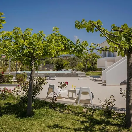 Villa Ai Helis Beach House By Vintage Travel