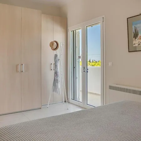 Ai Helis Beach House By Vintage Travel * Svoronata