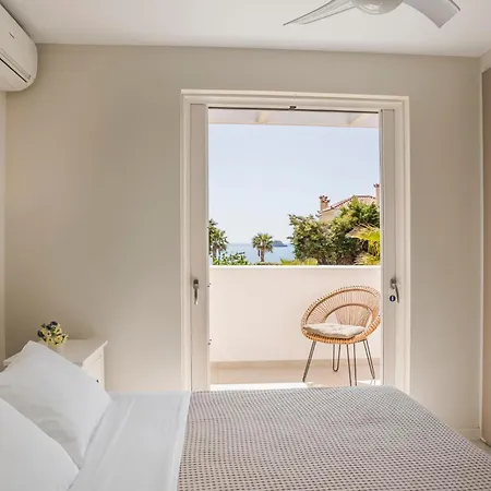 Ai Helis Beach House By Vintage Travel Вилла *