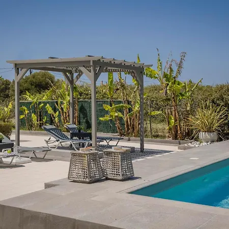 Villa Ai Helis Beach House By Vintage Travel *